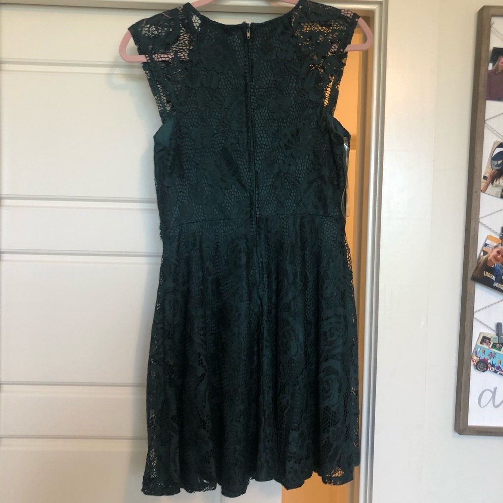 EMERALD GREEN DRESS!!!✨✨ - Picture 3 of 3